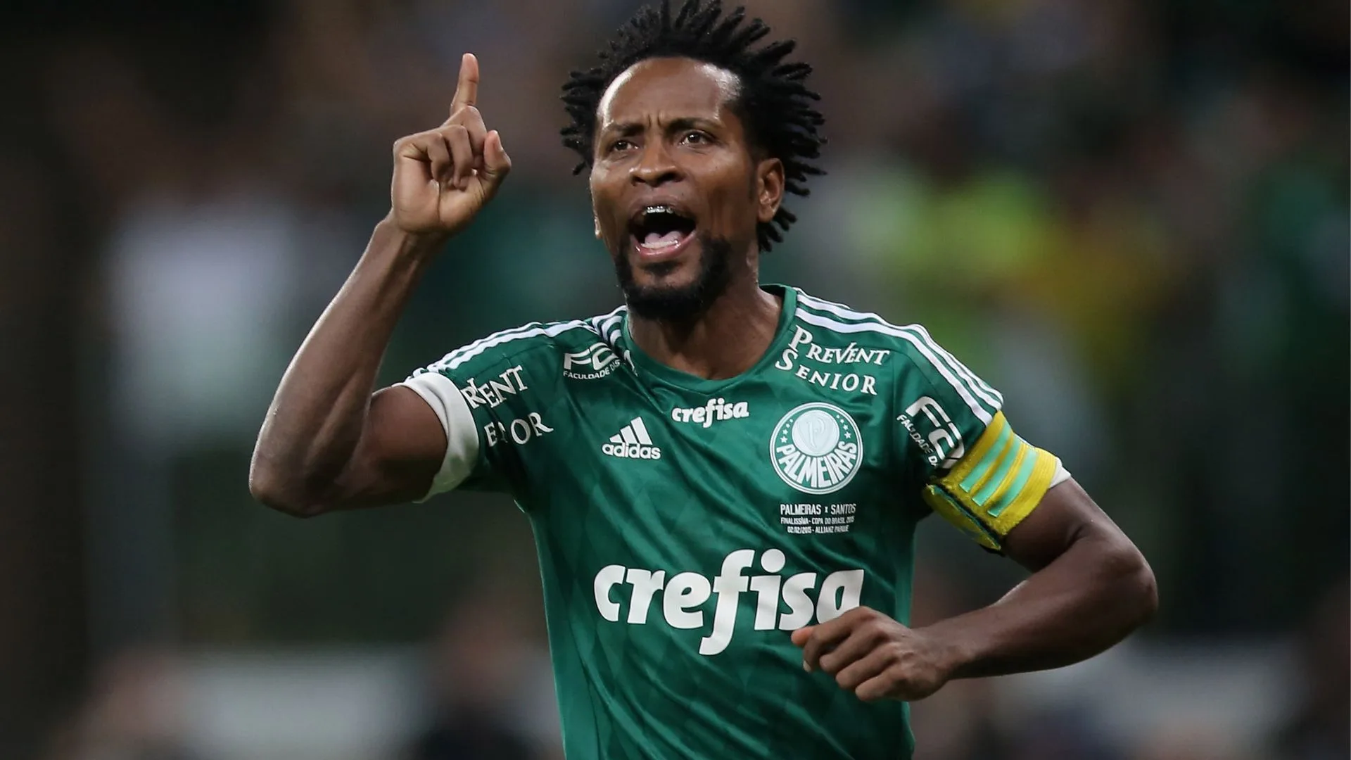 Zé Roberto foi ídolo no Palmeiras, mas quase jogou no Corinthians por causa da mãe