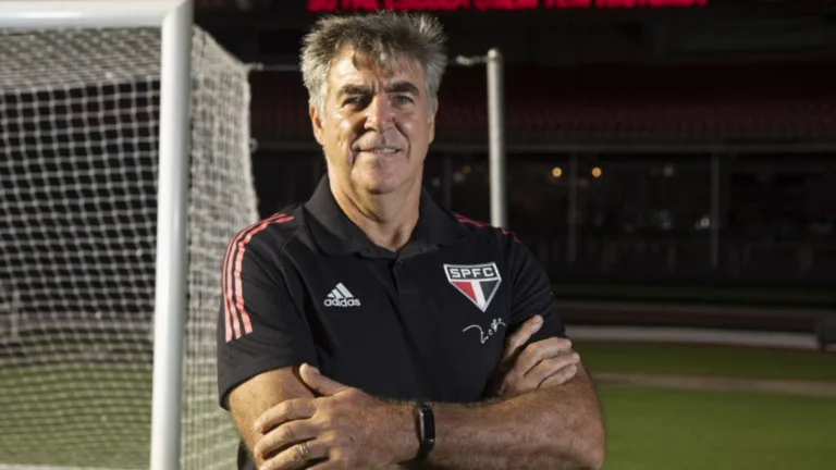 Zetti elege goleiro sensação do futebol brasileiro hoje: “Sempre gostei”