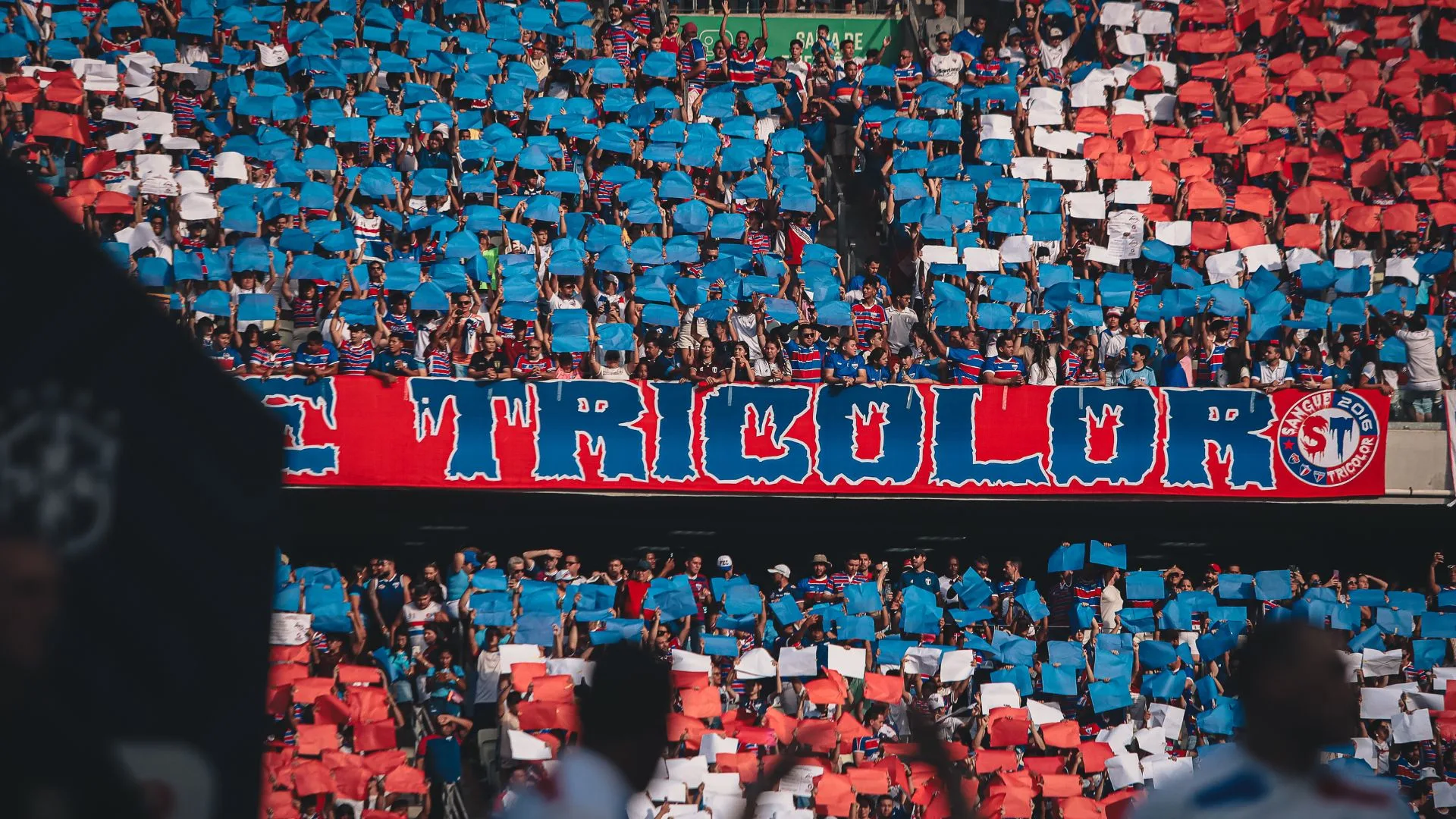 Zinho aponta torcida que ‘dá aulas’ no Brasil: “Espetacular”