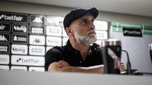 Treinador comandou o Vasco por apenas um mês (Foto: Leandro Amorim/Vasco)