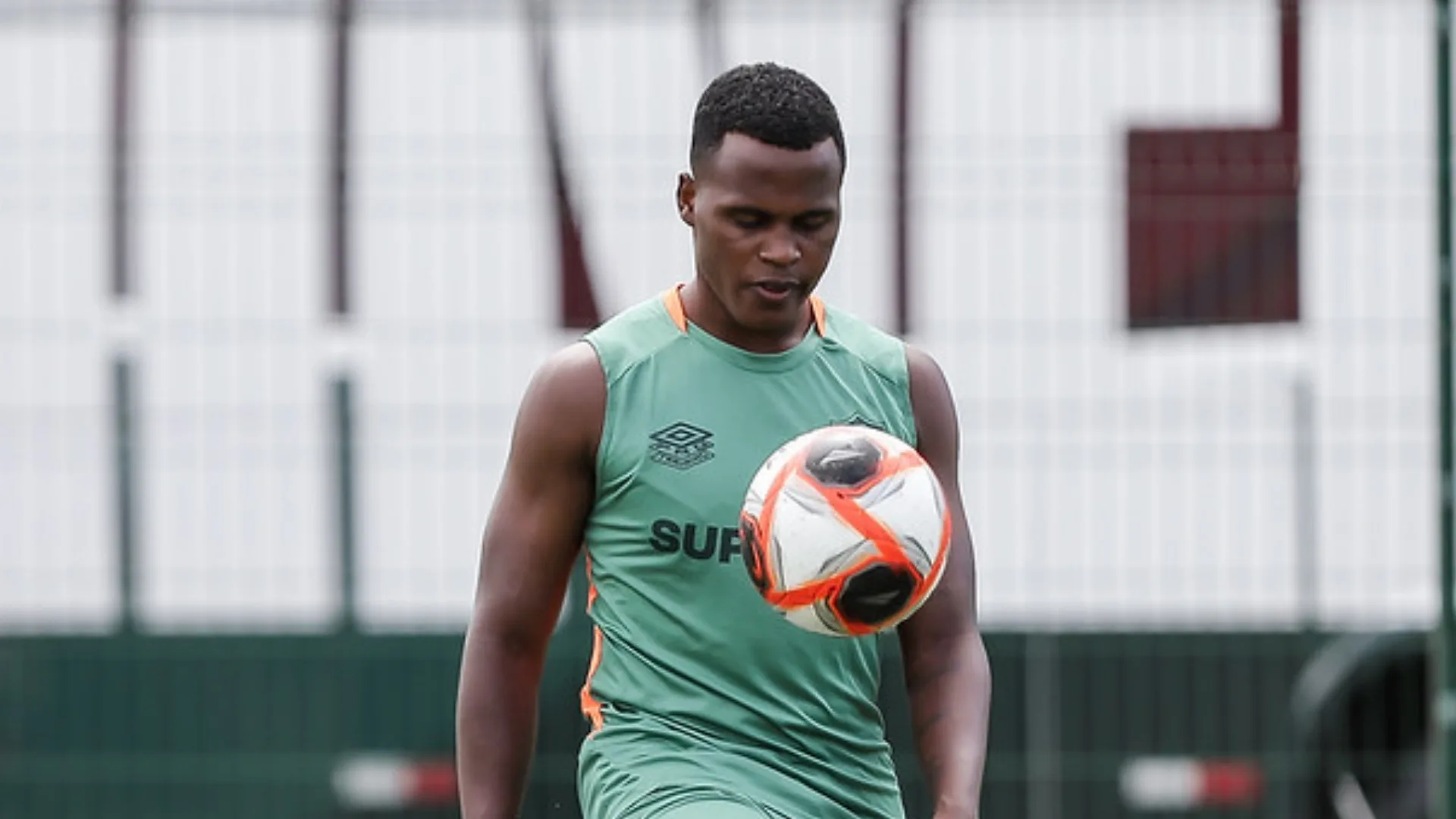 Fluminense recusa nova proposta da Europa por Arias