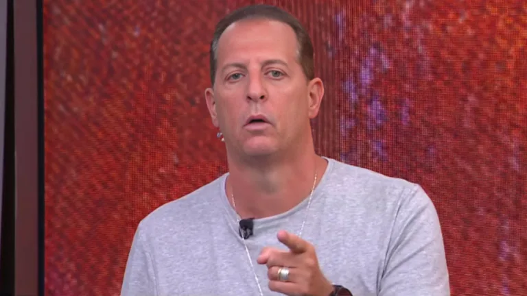 Benja alerta clube com “complexo de vitimismo” no Brasileirão: “Chororô sem fim” 