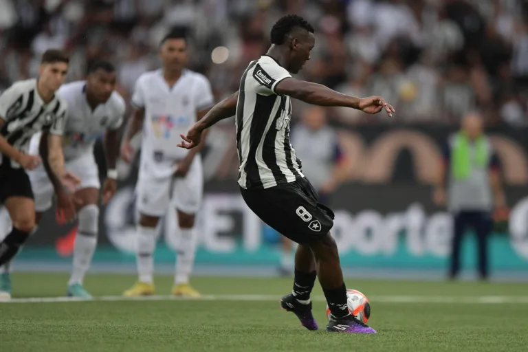 Botafogo x Portuguesa: saiba quem é o jogador mais cotado para marcar; veja odds