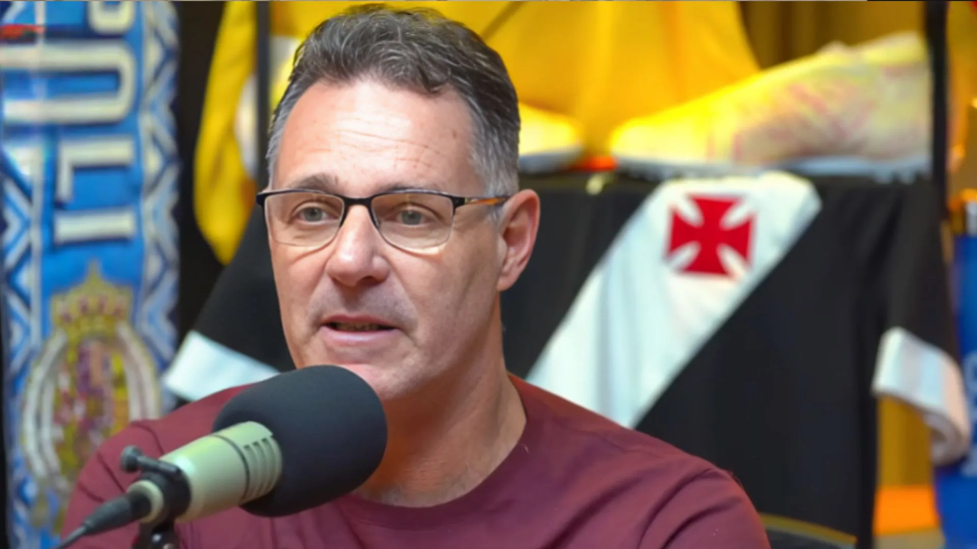 Carlos Germano sugere goleiro de “time gigantesco” para a seleção brasileira