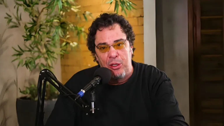 Casagrande elege time que joga dinheiro fora em vendas no Brasil