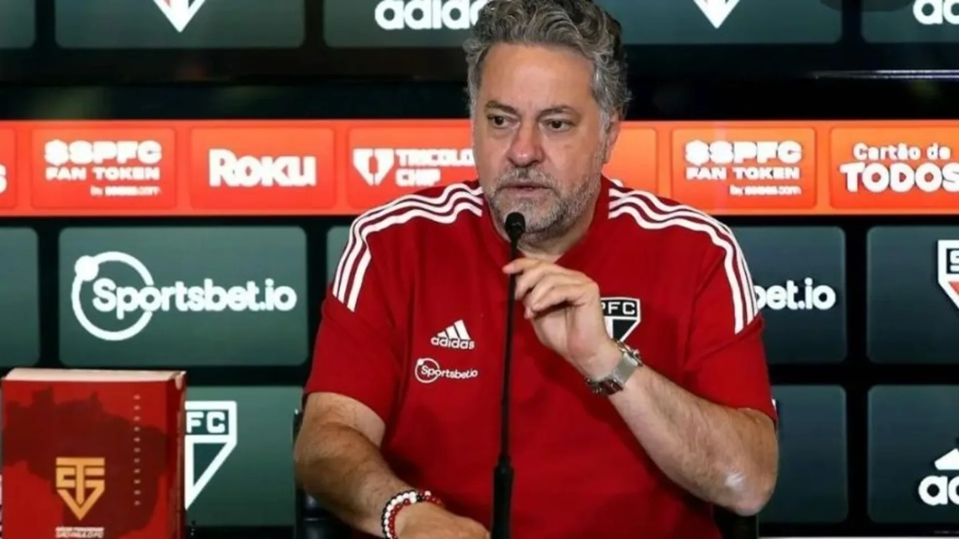 Tiago Leifert aponta loucura do São Paulo para 2025: “Não dá”