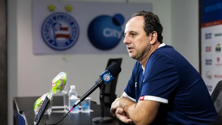 Ceni, do Bahia, destaca meia diferenciado no futebol brasileiro hoje: “Muito bom”