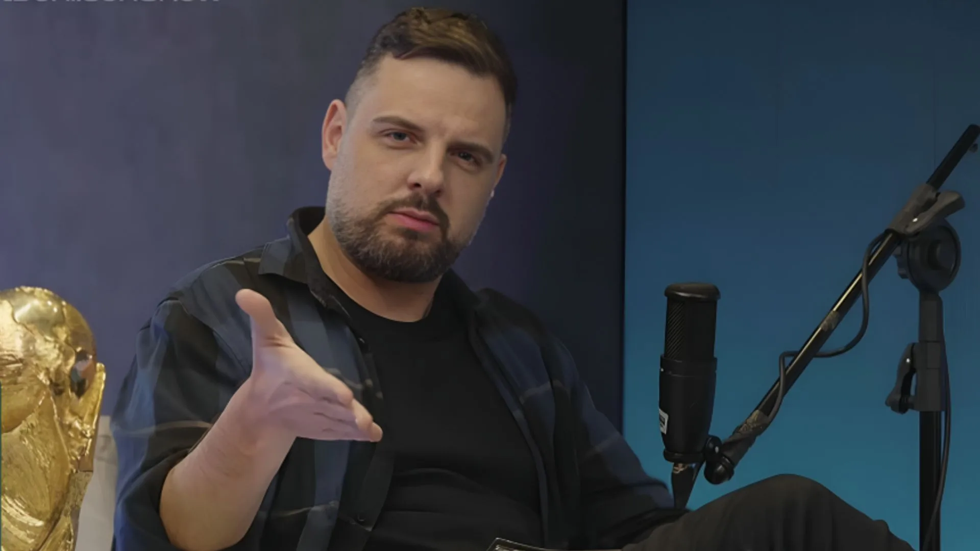 Chico Garcia destaca Edenilson, Amuzu, Cristaldo e Aravena em vitória do Grêmio: “Vou falar baixinho”