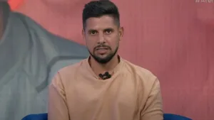 Cicinho crava técnico que ‘dá aulas’ no futebol brasileiro hoje