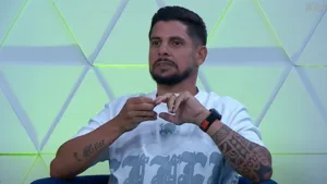 Cicinho crava possível rebaixado no Brasileirão: “Corre risco de cair”