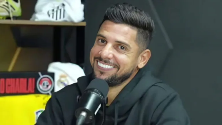 Cicinho não perdoa e indica “freguesia” impressionante no futebol brasileiro