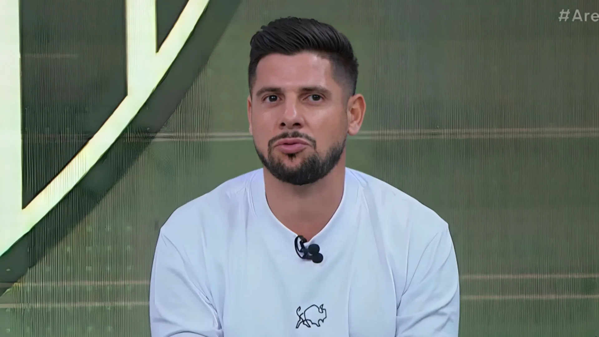 Cicinho indica goleiro diferente no Brasil hoje: “Fenômeno”