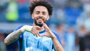 Palmeiras elege Claudinho, do Zenit, como alvo e faz oferta por jogador