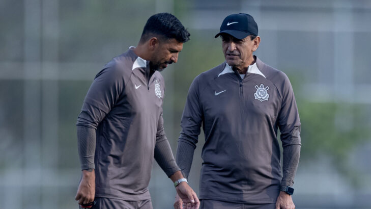 Tiago Leifert aponta principal problema do Corinthians: “Tem que se preocupar” Tiago Leifert aponta principal problema do Corinthians: “Tem que se preocupar”