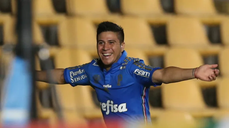 Lembra dele? Cristaldo, ex-Palmeiras, é contratado por time brasileiro