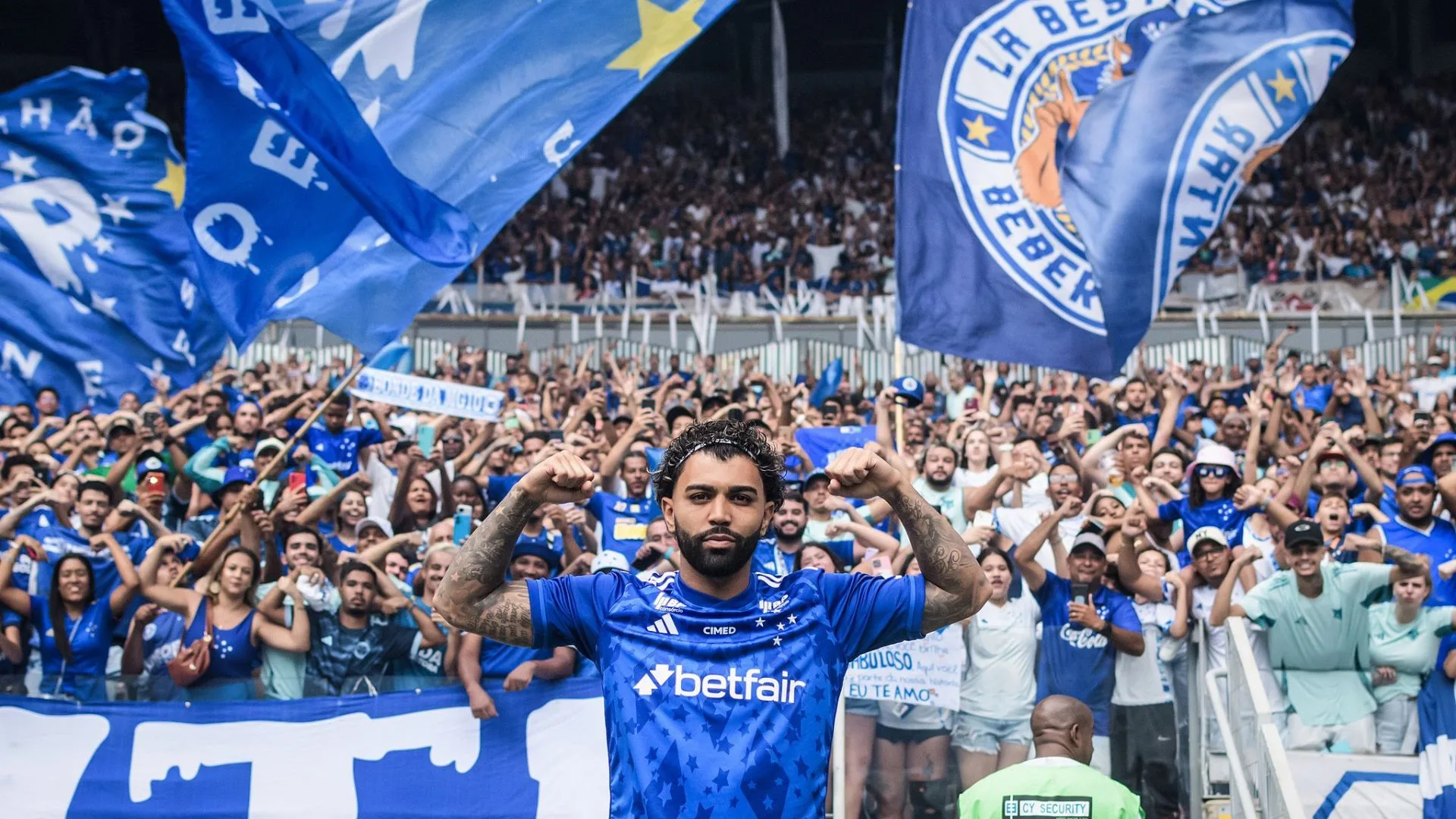 Cruzeiro é destaque no mercado da bola com 9 reforços confirmados