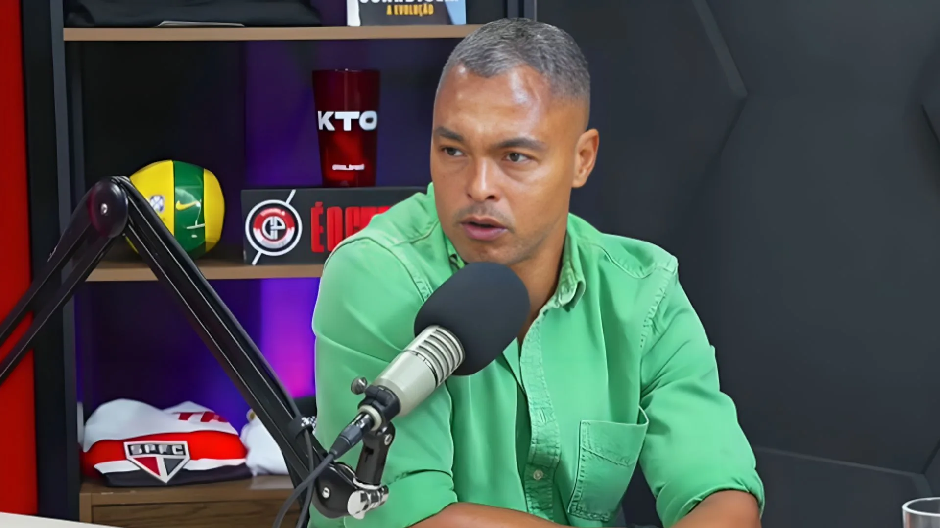 Dodô ‘esquece’ Ronaldo e escolhe melhor jogador que assistiu: “Desde que eu nasci”