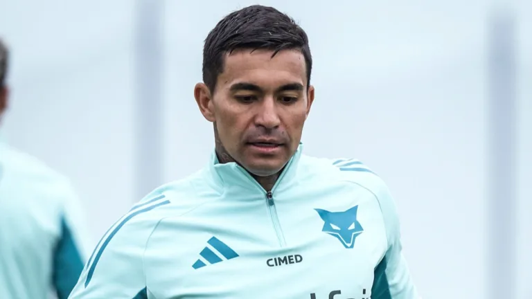 Dudu, do Cruzeiro, rebate Leila no Palmeiras e solta palavrão: “Me esquece”