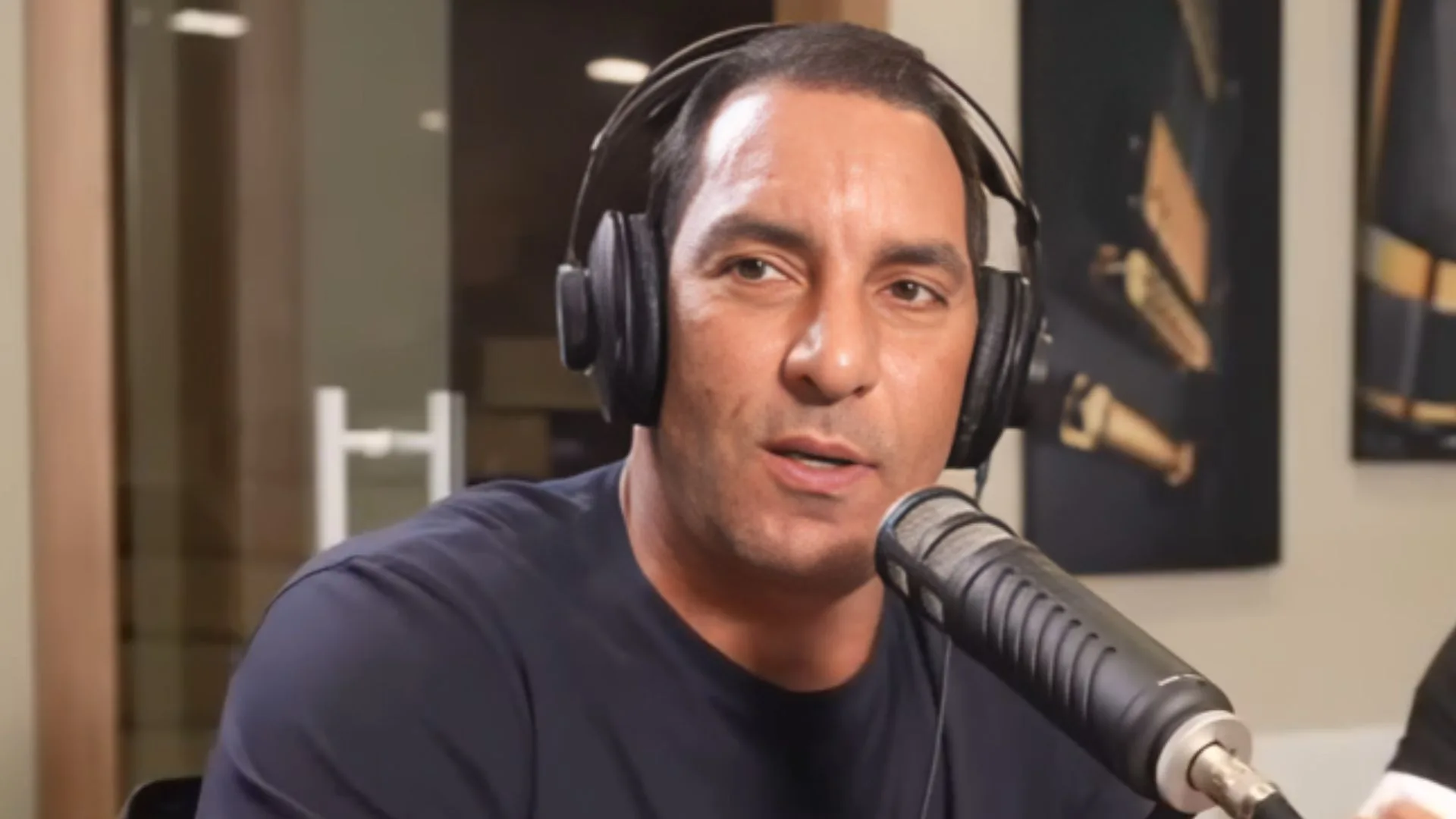 Edmundo sinaliza equívoco do Flamengo em contratações no mercado da bola: “Erra mais que o Palmeiras” 