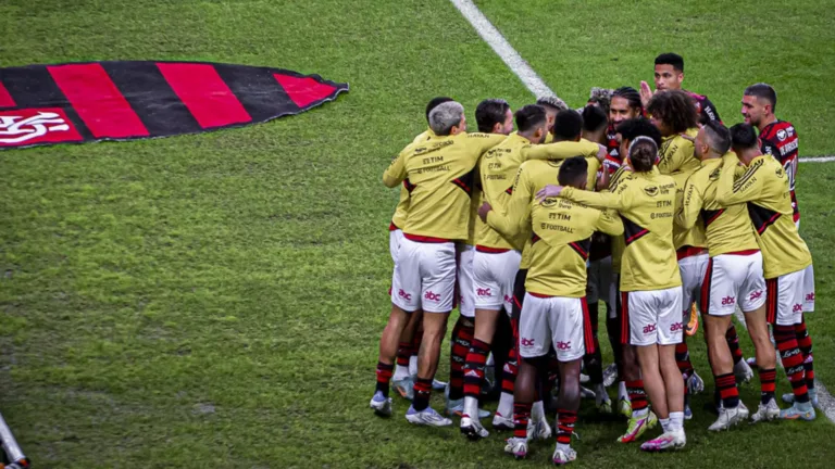 Renato Maurício Prado sinaliza “peso morto” no Flamengo: “R$ 6 milhões”