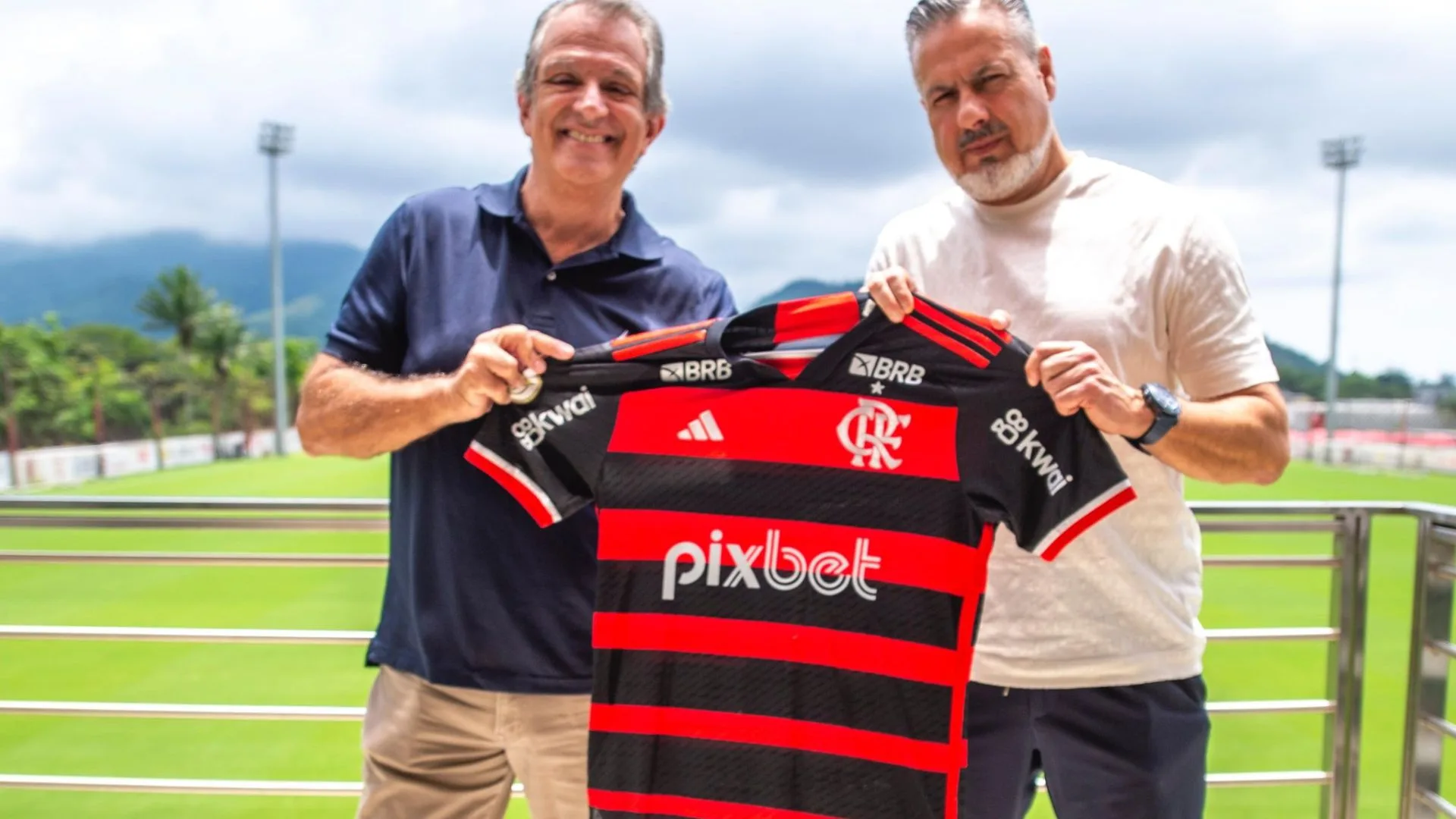 Flamengo segue ‘tímido’ no mercado da bola; entenda