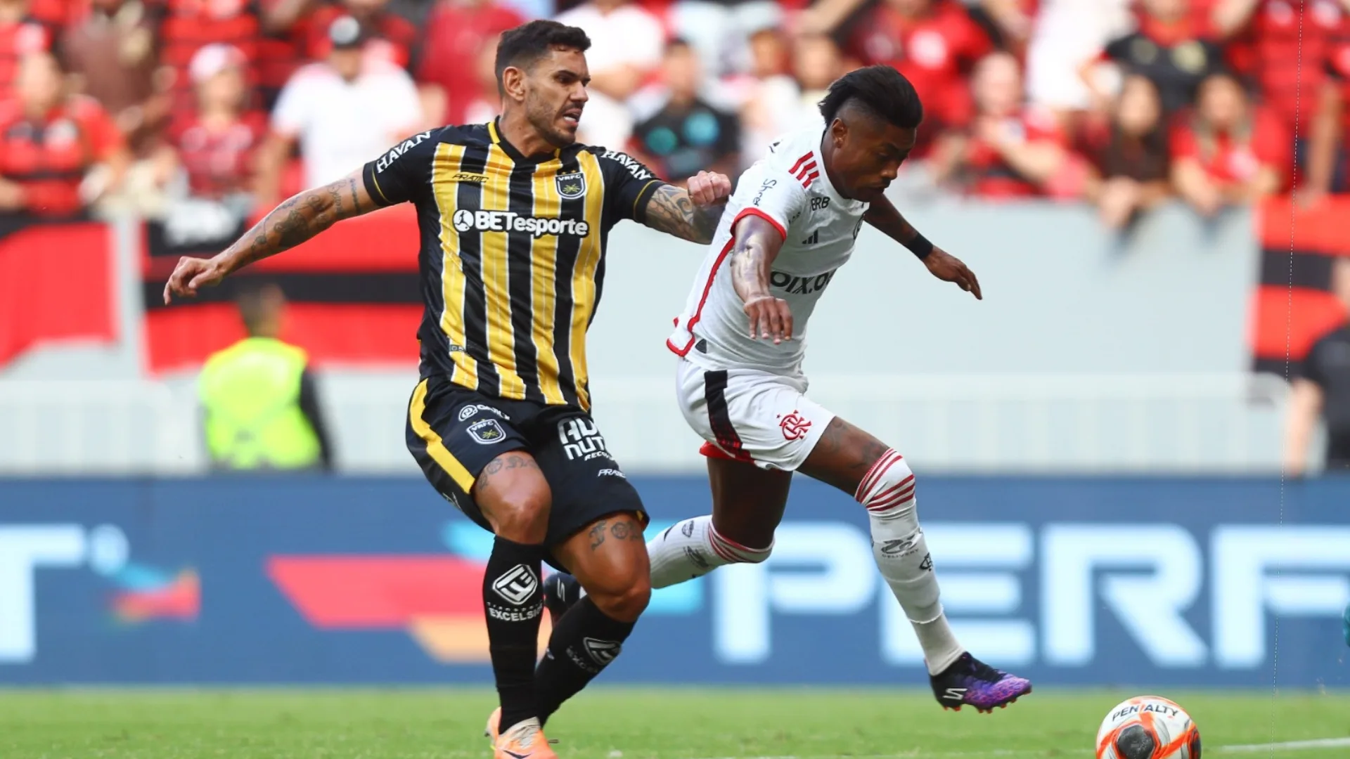 Flamengo derrota Volta Redonda em estreia do time principal e entra no G4 do Campeonato Carioca