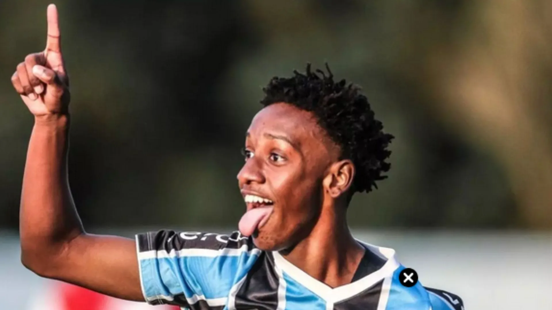 Gabriel Mec, joia do Grêmio, é citado como jogador com “perfil Barça” por portal espanhol