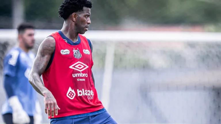 Futuro de Gil pode ter reviravolta no Santos com Pedro Caixinha; entenda