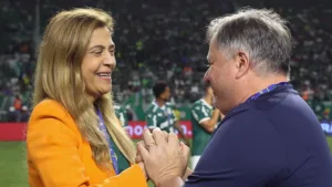 Leila Pereira descarta demissão de Anderson Barros, diretor do Palmeiras