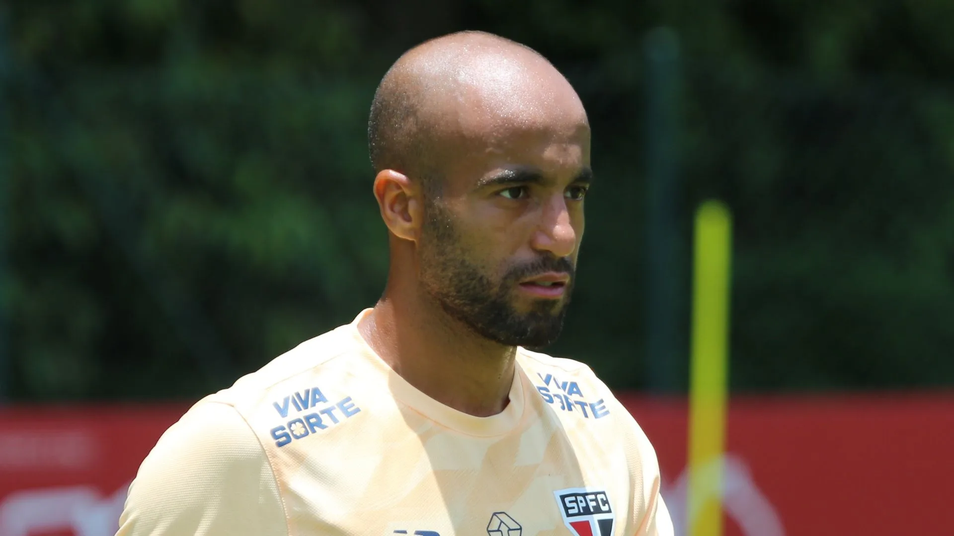Lucas Moura, do SPFC, crava melhor goleiro que enfrentou: “Embaçado”