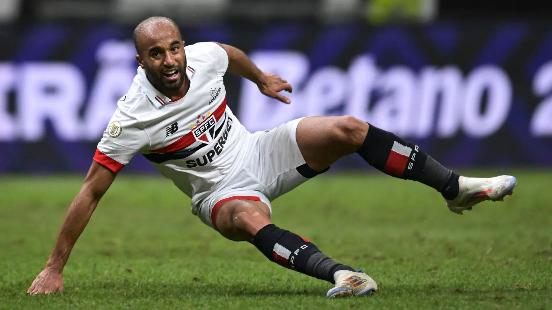 Lucas Moura, do SPFC, elege duas torcidas mais temidas do Brasil