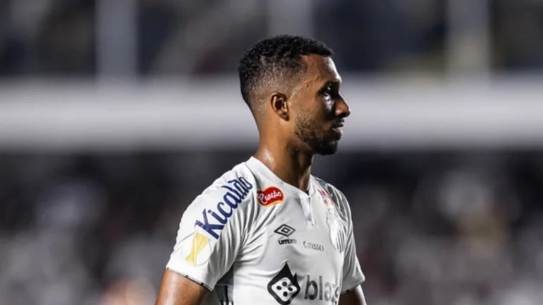 Vasco tem interesse na contratação do atacante Lucas Braga, do Santos