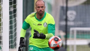 Palmeiras anuncia renovação do contrato de Marcelo Lomba até o fim da temporada