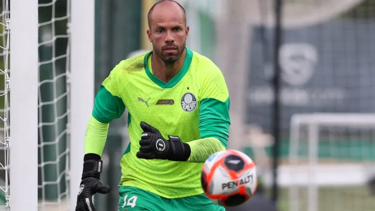 Palmeiras anuncia renovação do contrato de Marcelo Lomba até o fim da temporada
