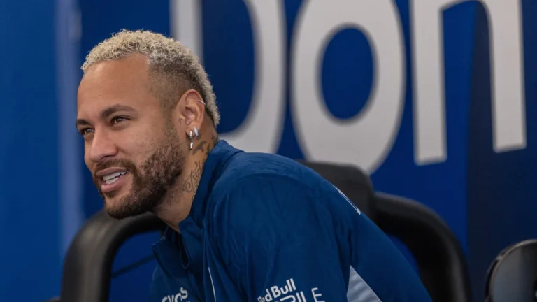 Casagrande alfineta Neymar e ironiza: “Não é o ponto forte”