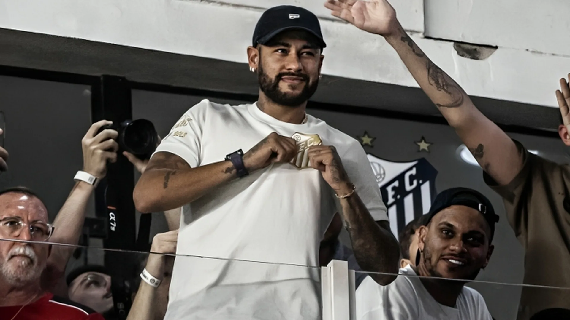 Baldasso inclui Neymar e deixa Romário de fora em top-5 da história do futebol brasileiro