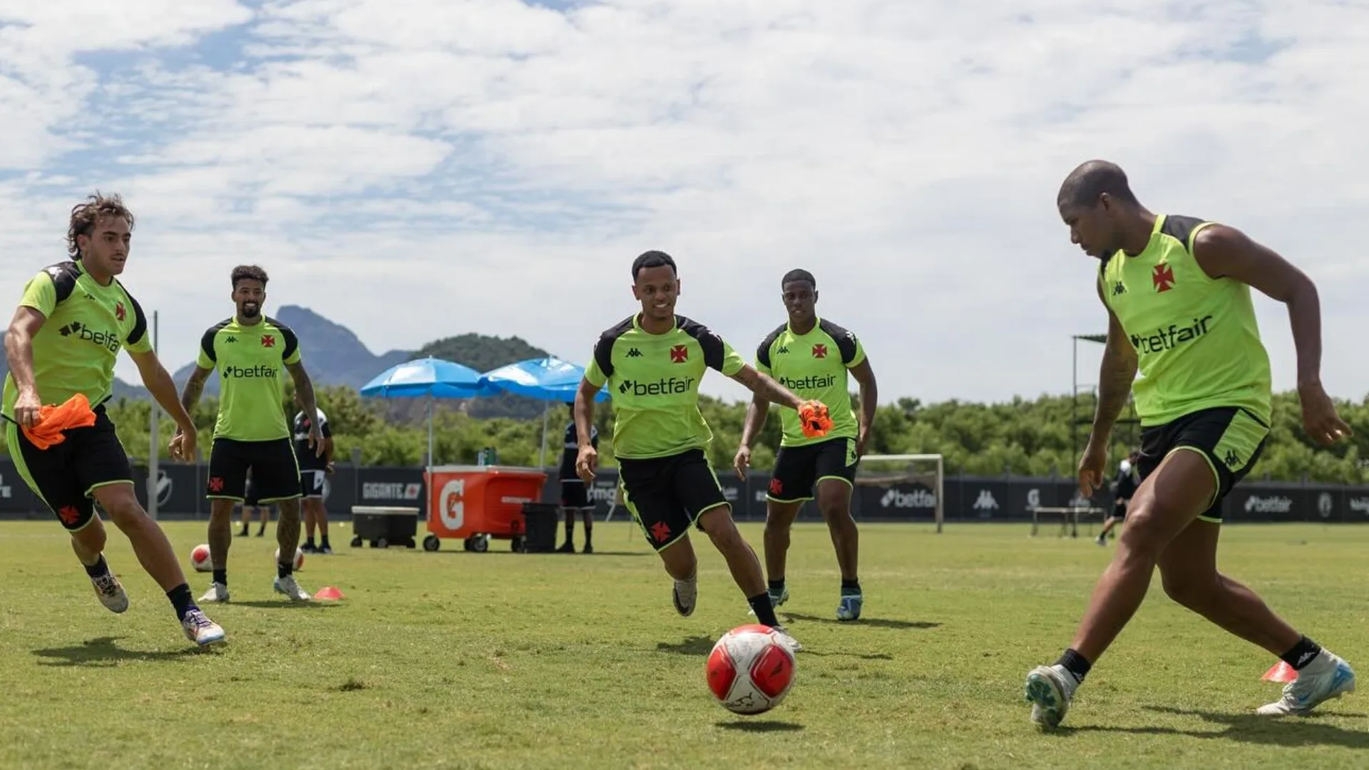 Nova Iguaçu x Vasco: onde assistir AO VIVO o Campeonato Carioca