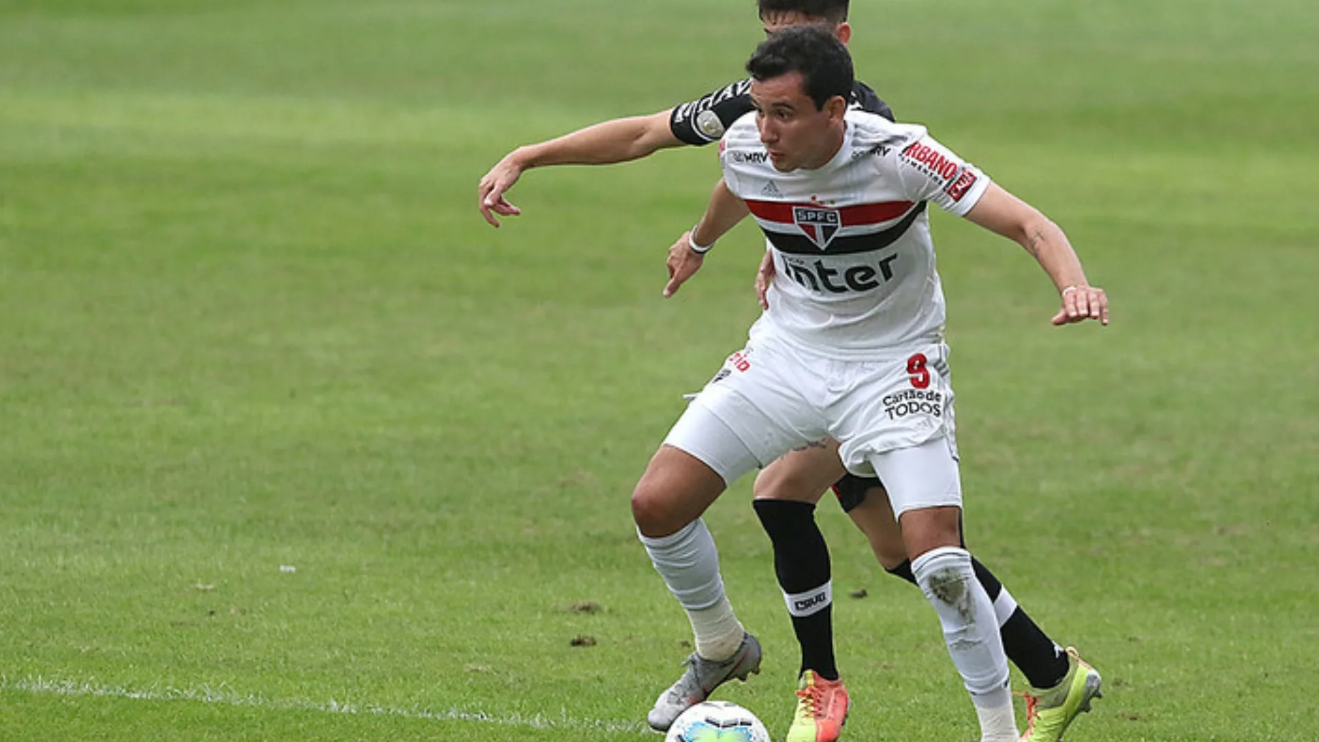 Sport encaminha contratação de Pablo, ex-SPFC e Athletico-PR