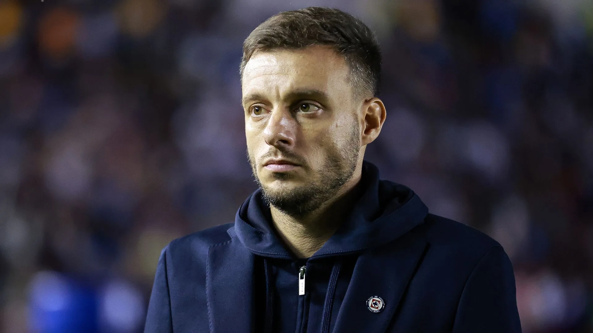 Porto anuncia jovem argentino de 39 anos como técnico