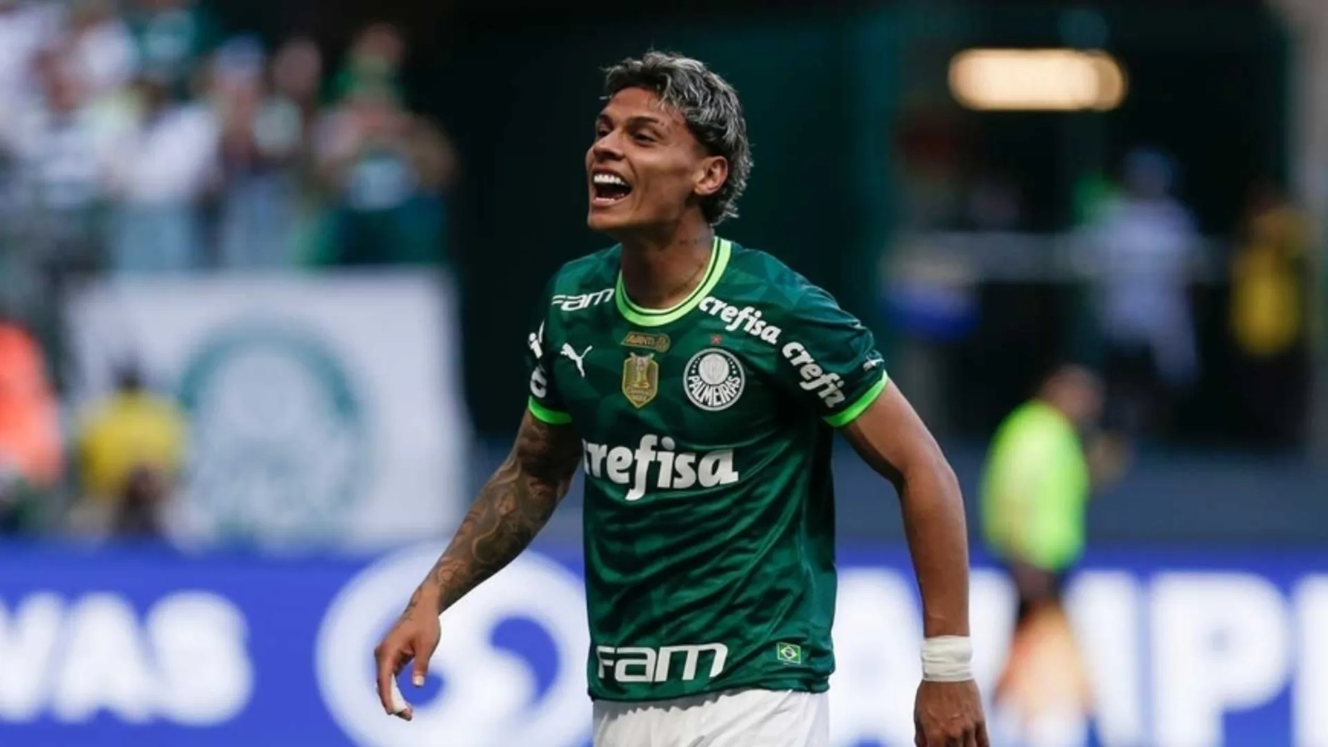 Richard Ríos, do Palmeiras, responde críticas que recebe dos torcedores