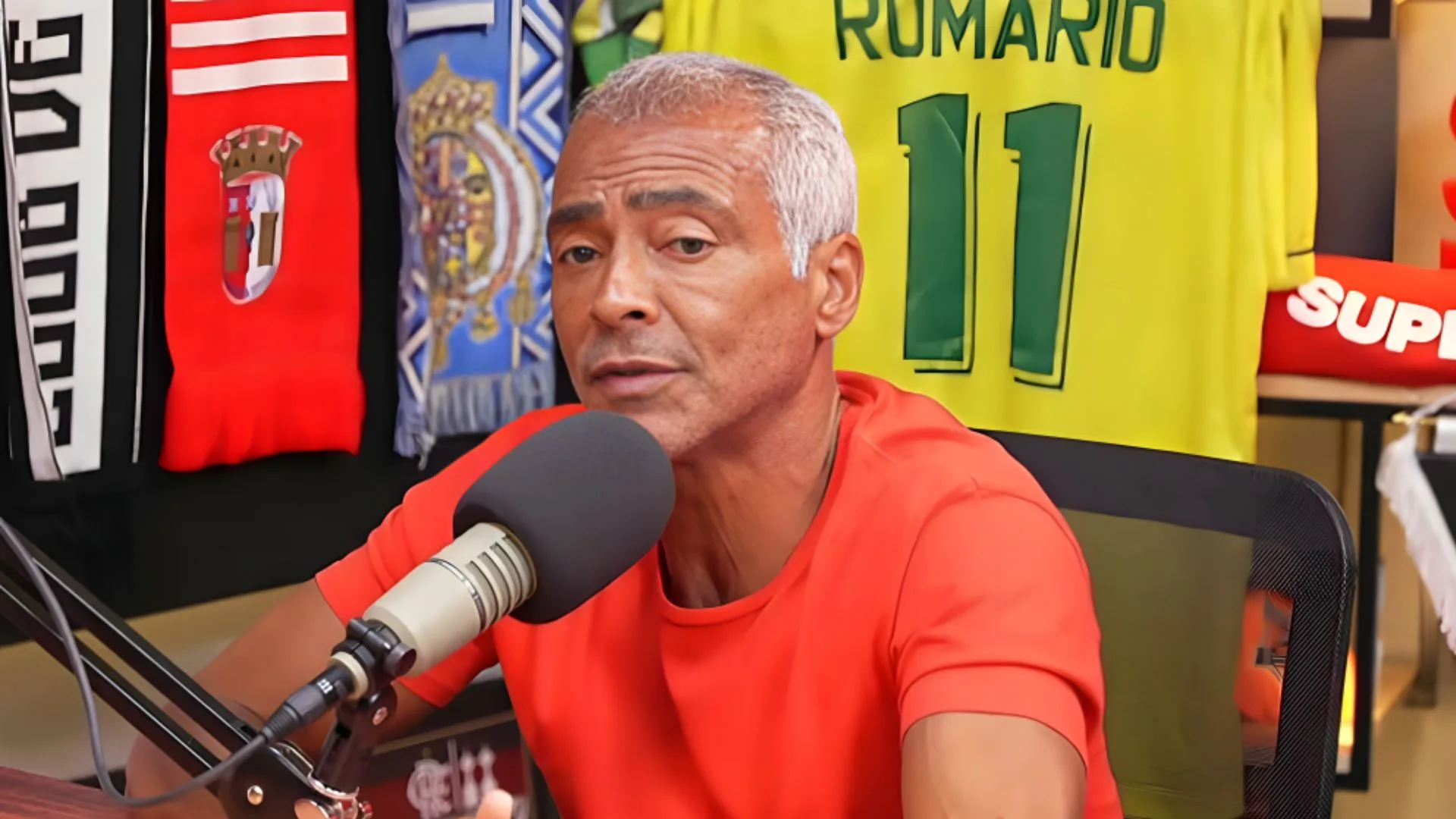 Romário é desmentido por ex-jogador do Palmeiras após polêmica: “Viajou”