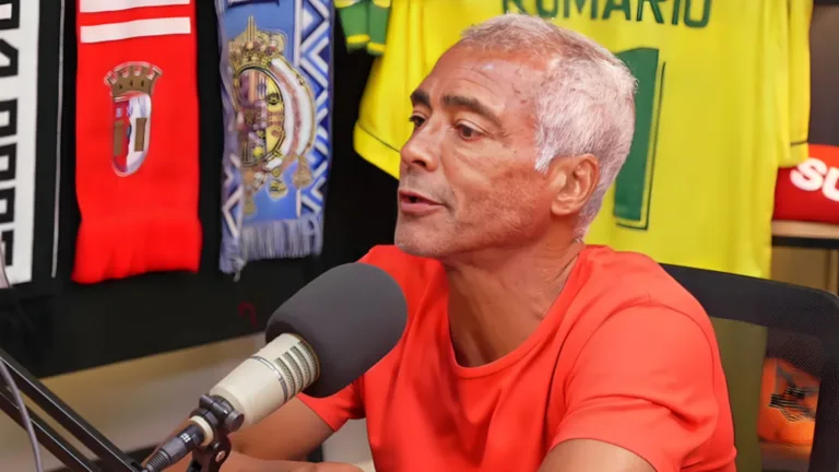Romário elege atacante diferenciado do futebol brasileiro: “Pra tirar o chapéu”