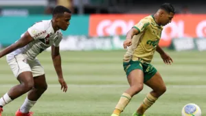 Fluminense sonda Rony e entra na disputa por atacante do Palmeiras 