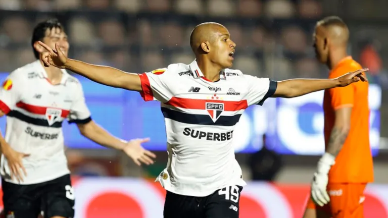 Tironi não pipoca e escolhe jogador “iluminado” do futebol brasileiro