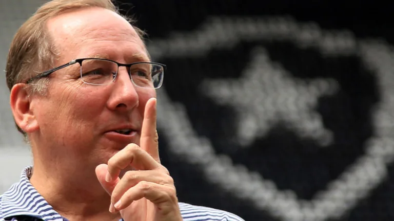 Textor, dono do Botafogo, tem interesse em comprar clube da primeira divisão do futebol português