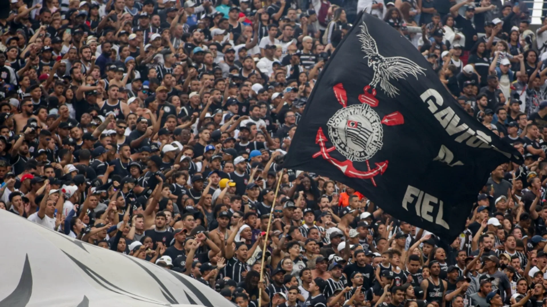Torcedores do Corinthians surpreendem e elegem os maiores clubes do Brasil