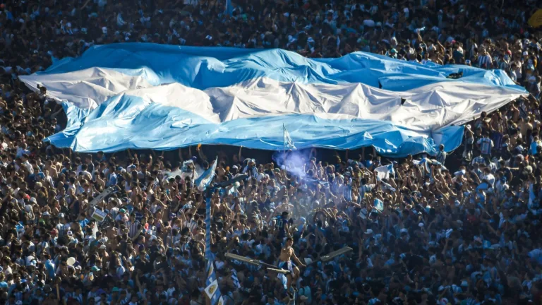 Veja quais são os maiores clubes do Brasil segundo opinião dos torcedores argentinos e uruguaios