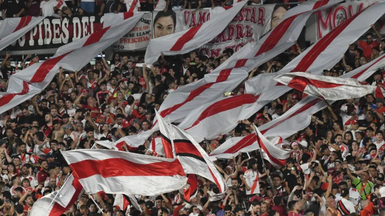 Torcedores argentinos surpreendem ao eleger maior time do Brasil