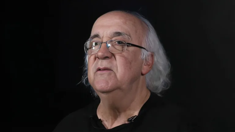 Tostão aponta time que “cheira dúvida” no Brasil em 2025: “É cedo”