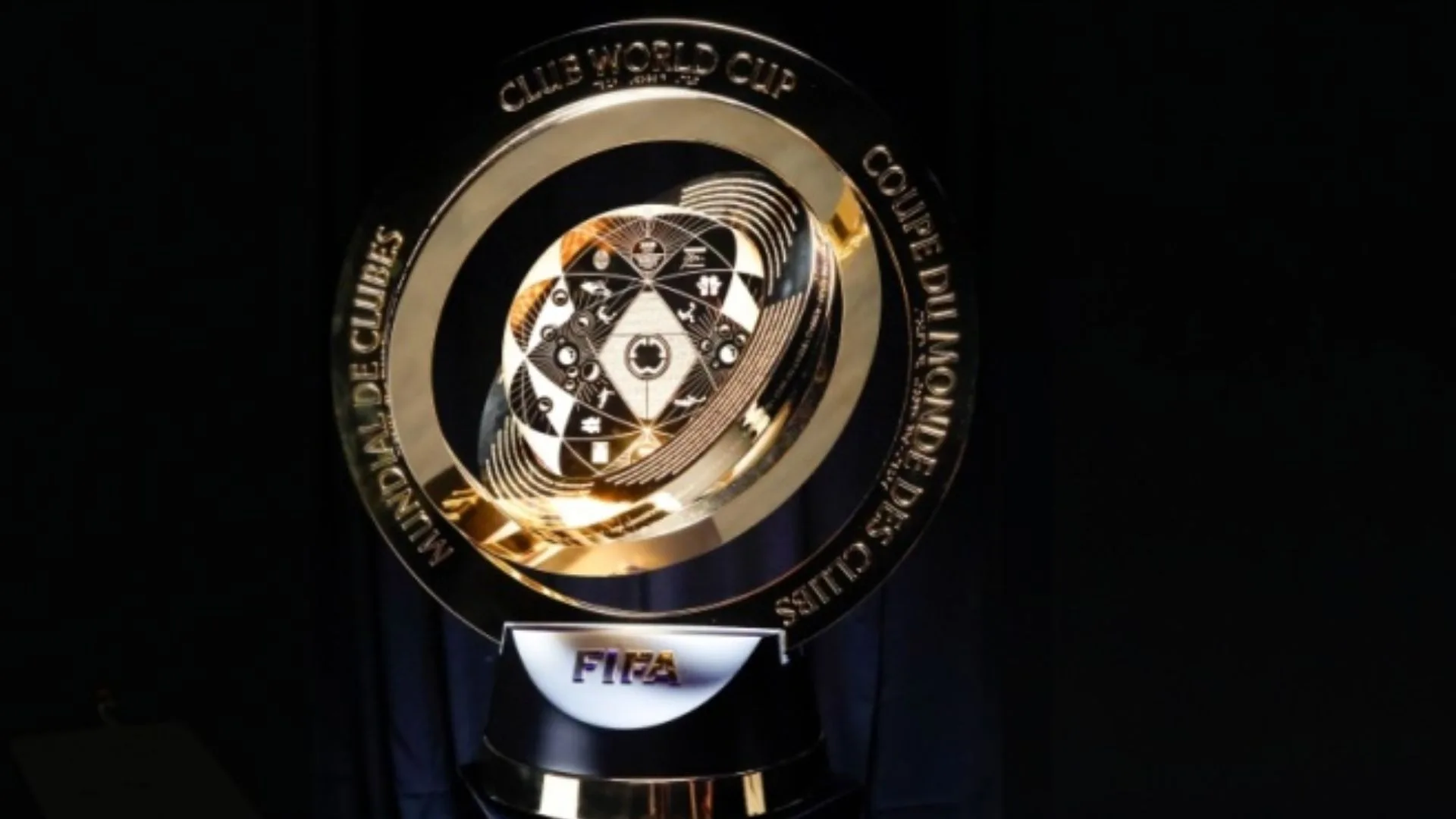 Craque Neto define classificados e sinaliza campeão do Mundial de Clubes 